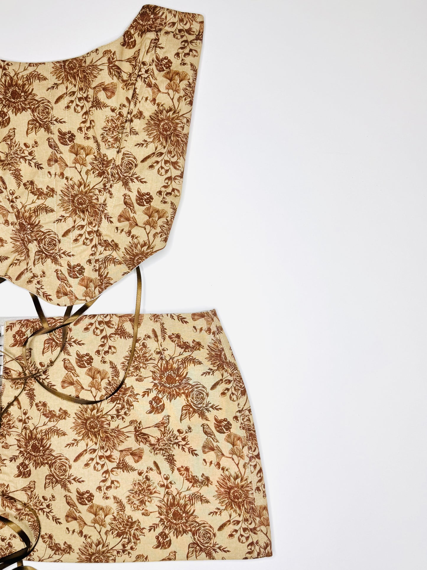 Brown Bird Floral Set